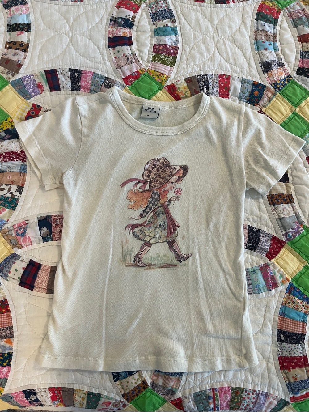 Urban Outfitters Cream Cotton Medium Short-Sleeve Tee with Vintage Holly Hobby